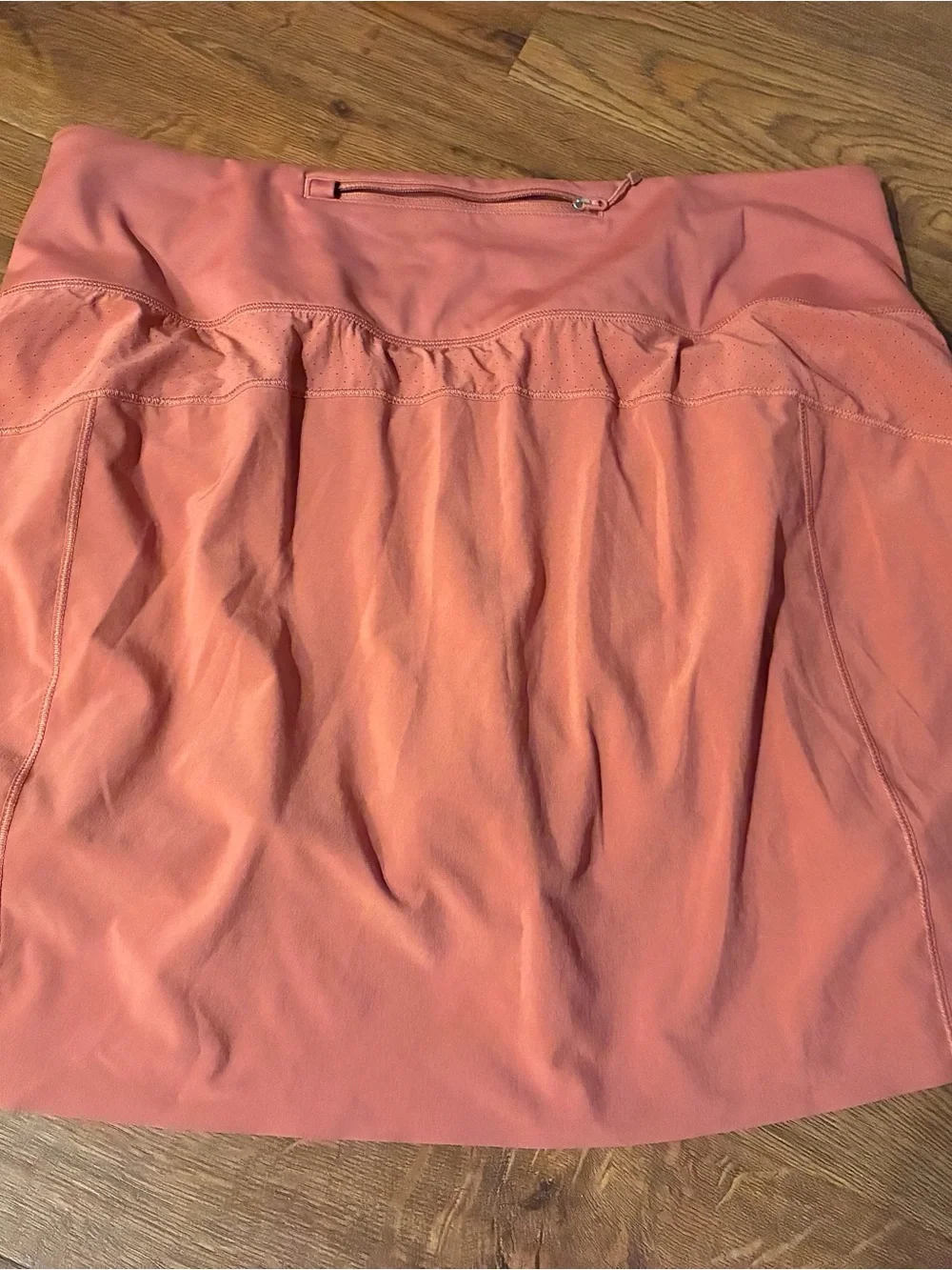 Athleta run with it skort 16” muted red size 1X